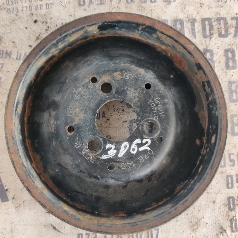Шків насосу ГУР Audi A6 C4 (94-97) 078145255b