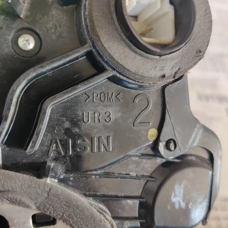 Замок дверей Lexus RX 350 передній правий OEM a084219