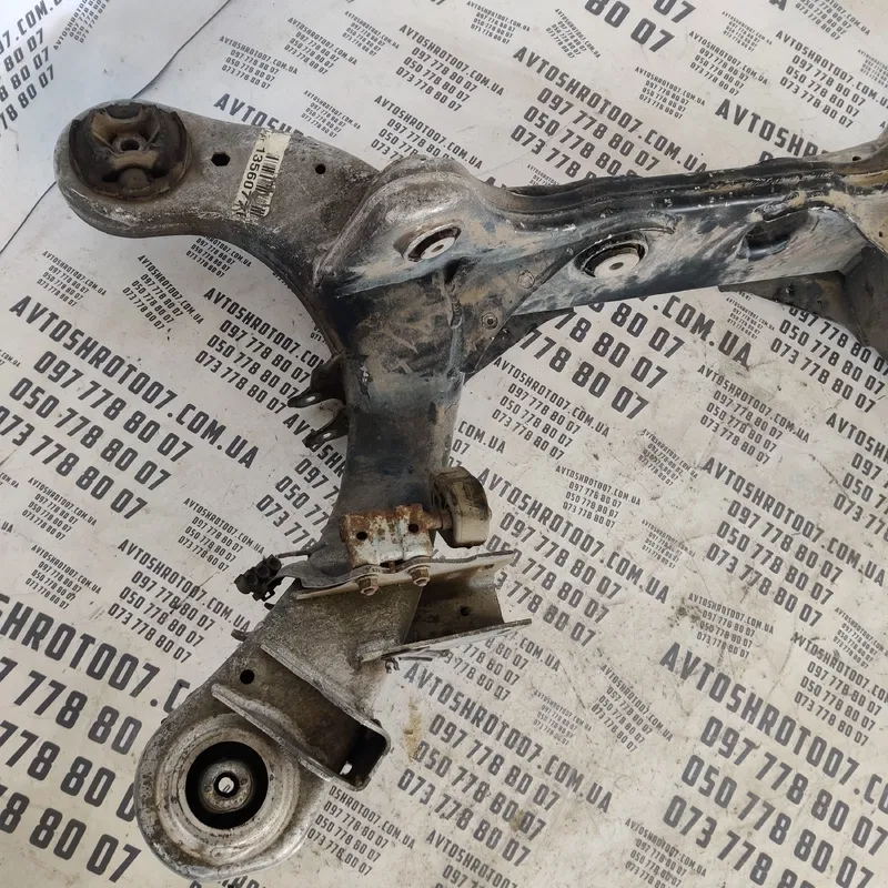 Підрамник Mercedes CLS w219 (04-10) задній OEM 14372192200