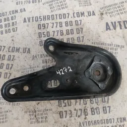 Кронштейн підрамника Lexus RX 350 OEM 5100000