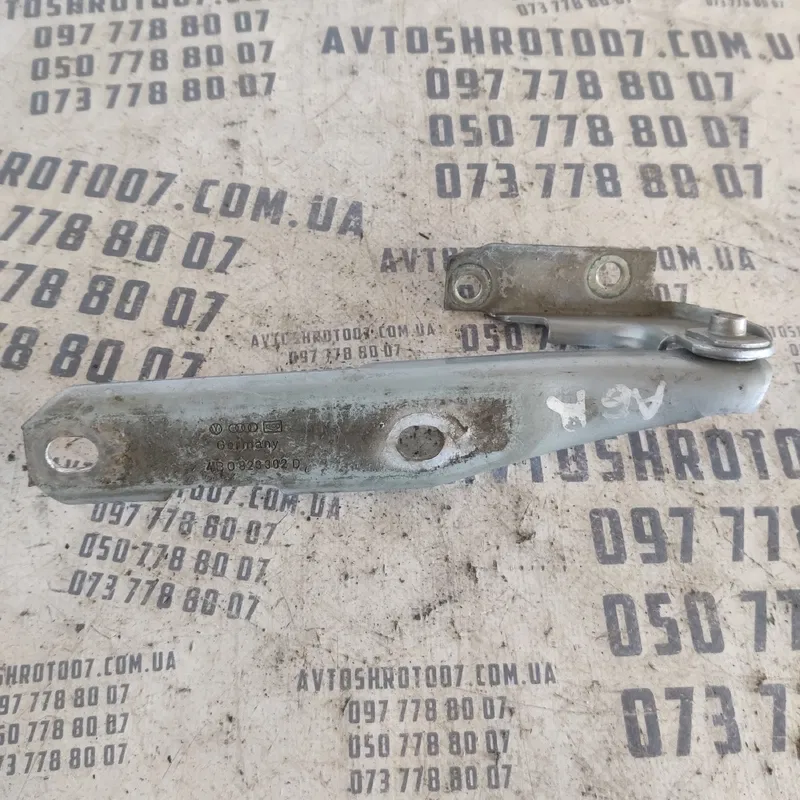Петля капоту права Audi A6 C5 (97-05) OEM 4B0823302D