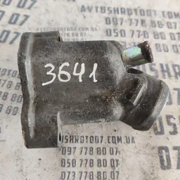 Фланець охолодження Mercedes Vito 96-03 2.3 OEM r6012032431