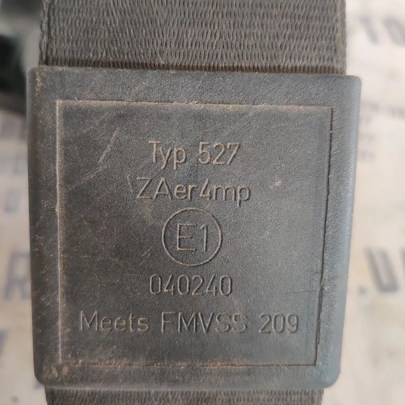 Ремінь безпеки Audi A6 C5 (97-05) пер. правий OEM 4b0857706a