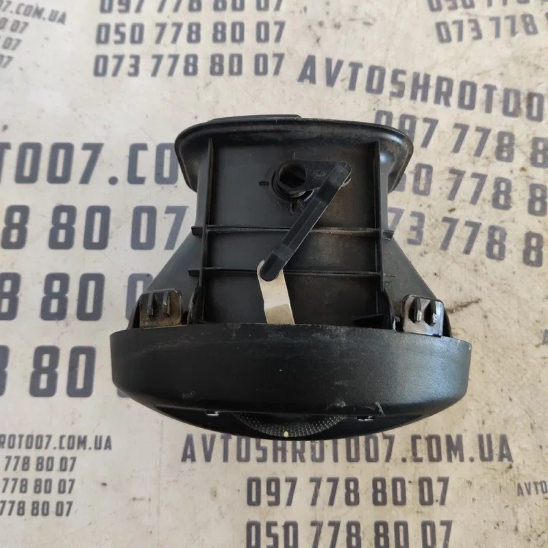 Дефлектор обдуву Ford Focus MK1 (98-05) OEM 98AB19893AKW
