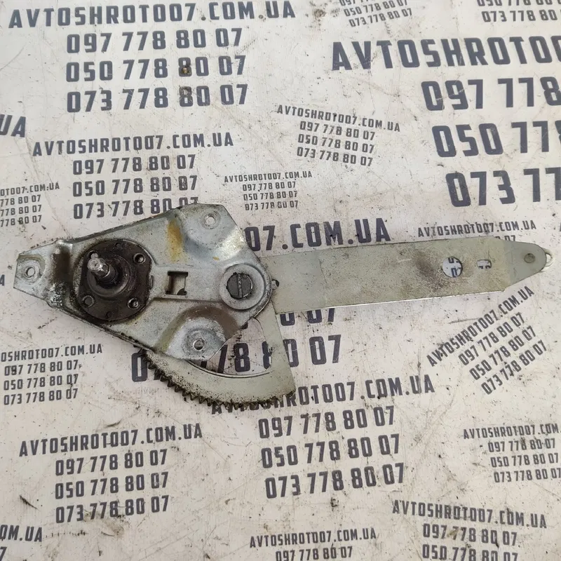 Склопідіймач Daewoo Lanos задній правий OEM 90186596