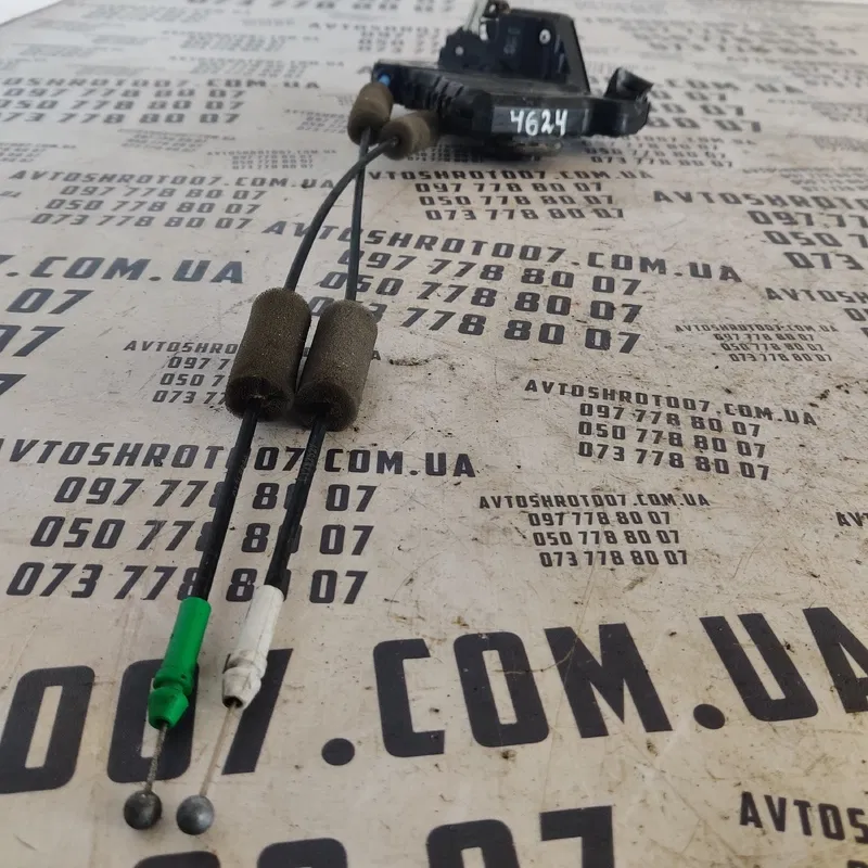 Замок дверей Lexus RX 350 передній правий OEM a084219