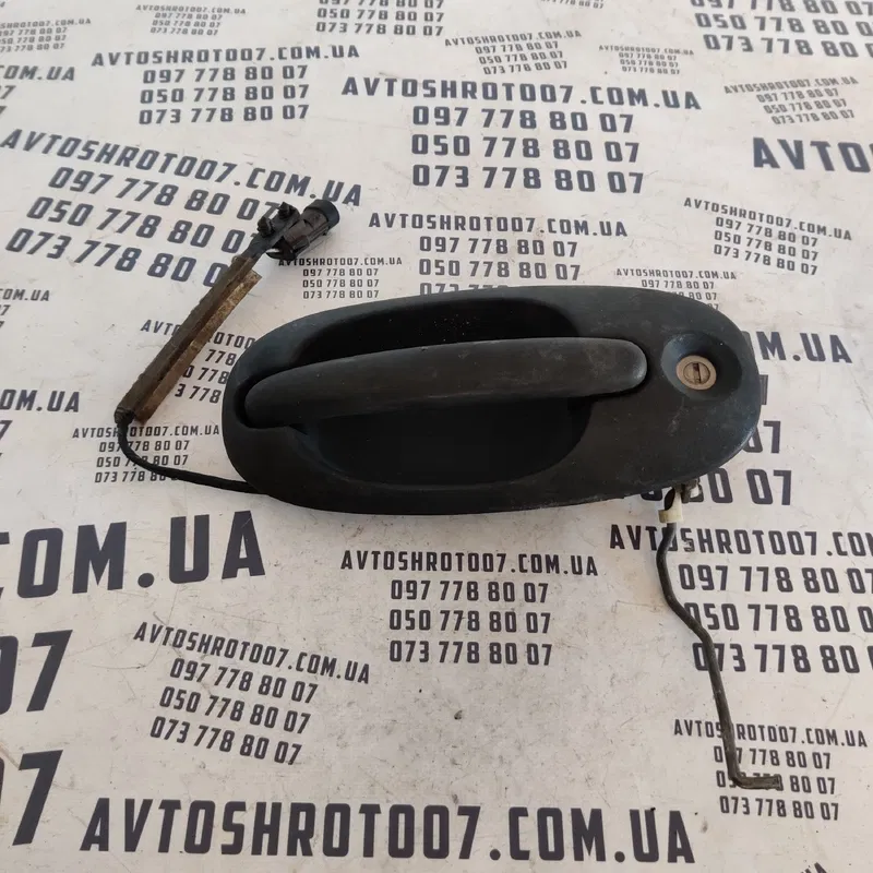 Ручка зовнішня Chrysler Voyager 3 (96-00) права OEM 4687515
