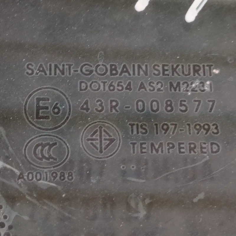 Скло кузовне Mazda 3 BK (03-09) заднє ліве OEM 43r008577
