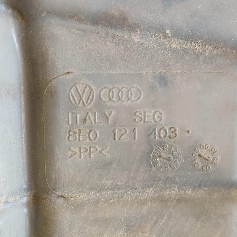 Бачок розширювальний Audi A6 C5 (1997-2005) OEM 8E0121403