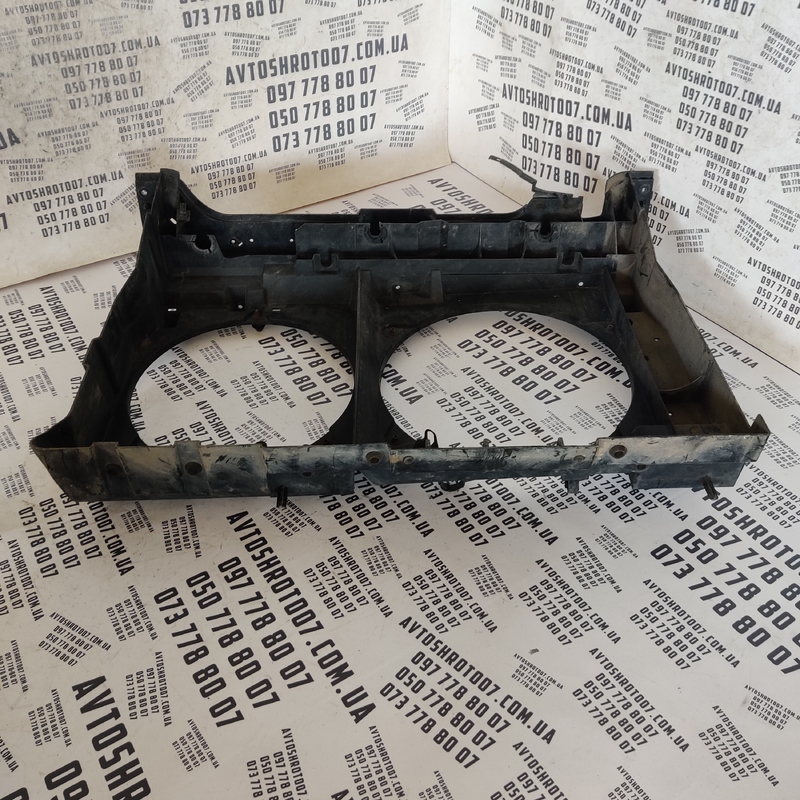 Рамка телевізора Citroen C8 (02-14) HDI OEM 1484092080
