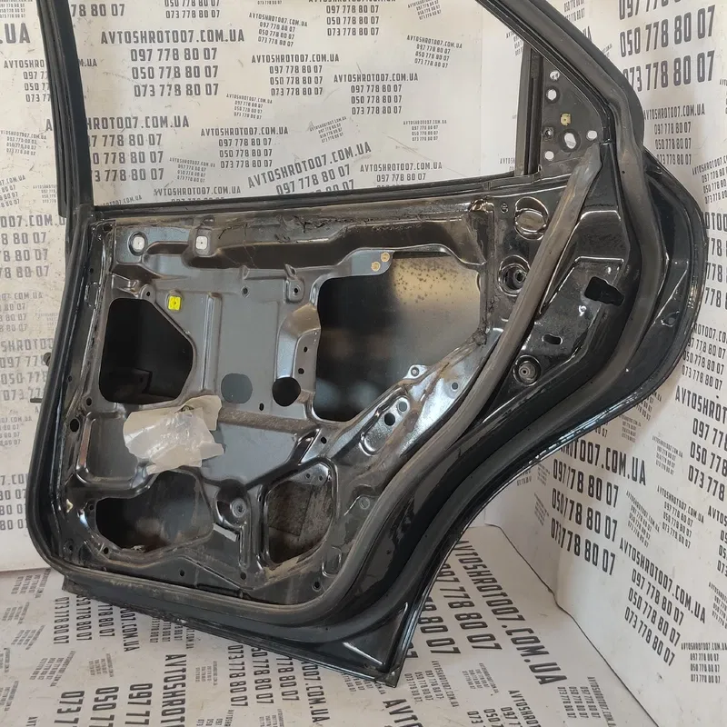 Двері Mazda Xedos 6 (92-99) задня права