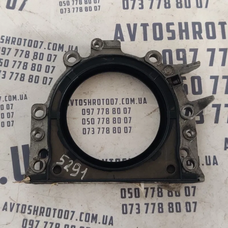 Кришка двигуна VW Passat B8 USA (14-19) OEM 03L103173