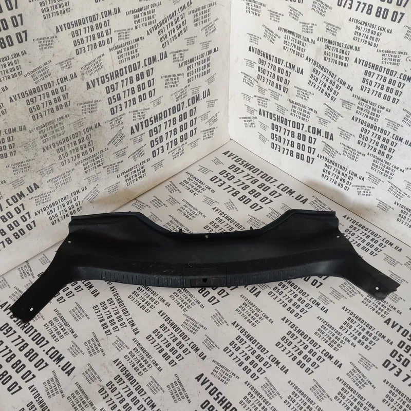 Карта кришки багажника Mazda 3 BK (03-09) OEM B35N6889X
