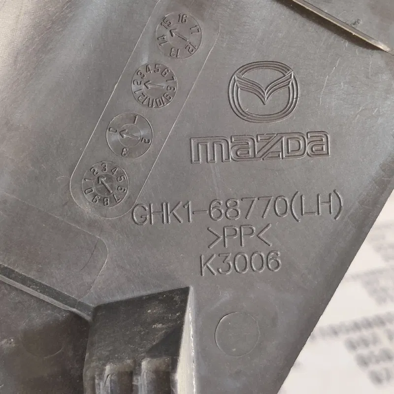 Накладка порога Mazda 6 GJ (12-21) ліва задня OEM ghk168770