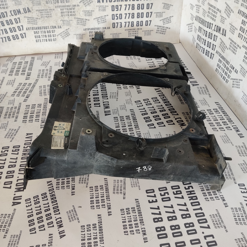 Рамка телевізора Citroen C8 (02-14) HDI OEM 1484092080
