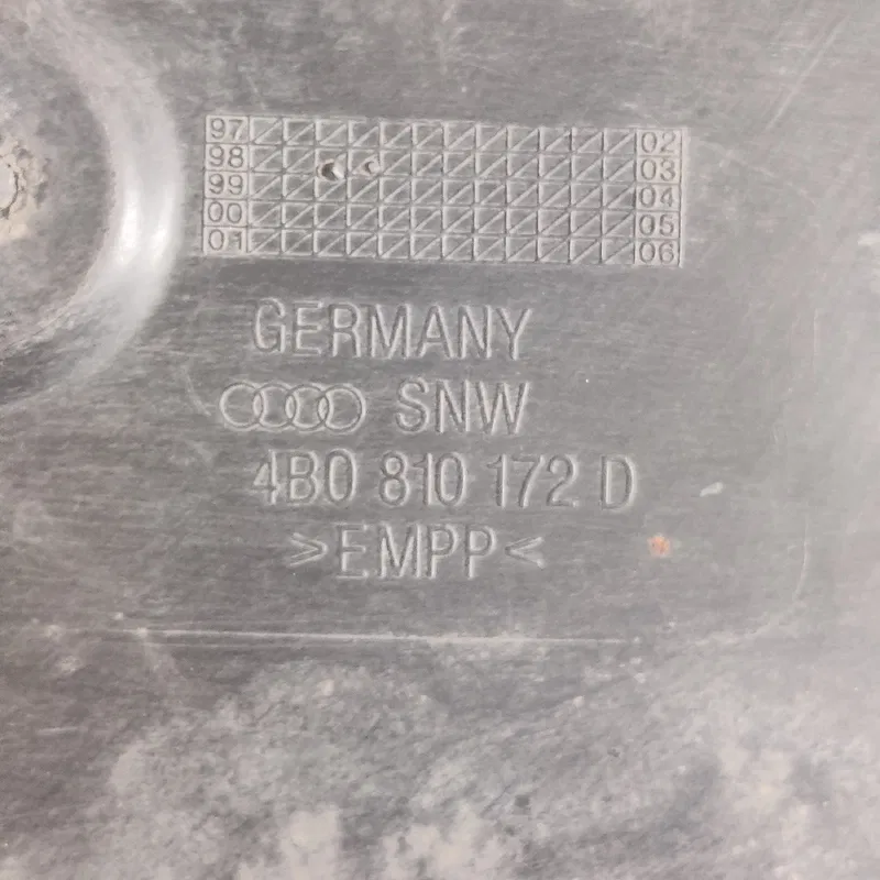 Підкрилок Audi A6 C5 (97-05) задній правий OEM 4b0810172D