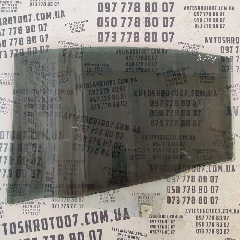 Скло дверей Mazda 3 BK заднє праве OEM 43r008577
