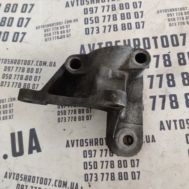 Кронштейн двигуна Ford Focus 98-04 зад OEM xs409k552abd04ya