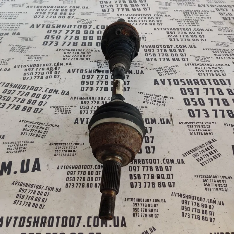 Привід пер. Audi Q7 4L (05-15) 3.6 Бенз. Пр. OEM 8200484595