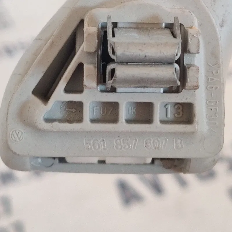 Ручка внутрішня VW Passat B8 USA (11-19) OEM 561857607B
