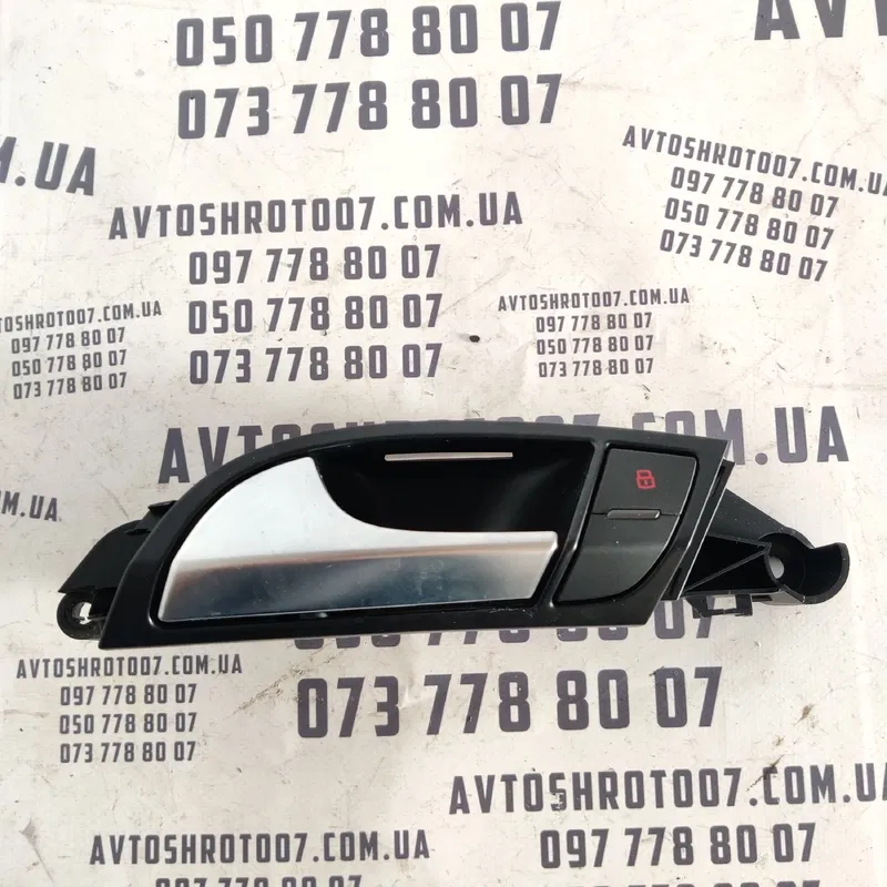 Ручка внутр. Audi Q7 4L (05-15) 3.6 задня ліва OEM 8R0857019