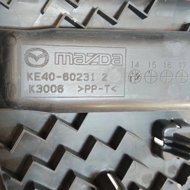 Кожух рульової колонки Mazda 6 GJ нижня OEM ke4060231