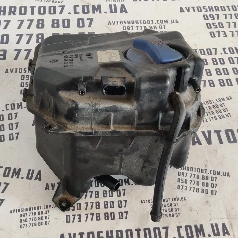Бачок розширювальний Audi Q7 4L 05-15 3.6 BHK OEM 7L0121407E