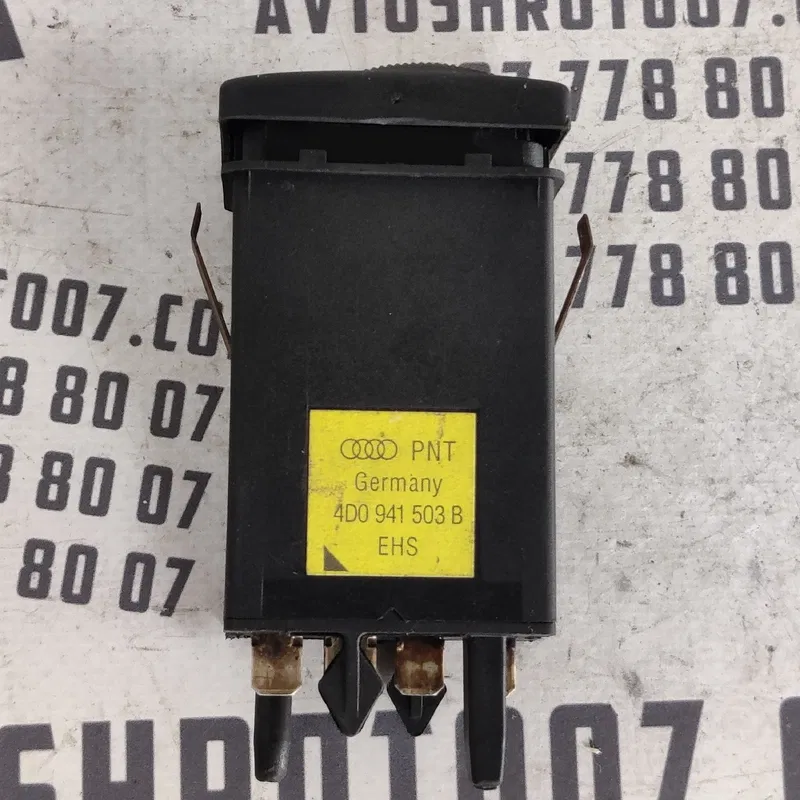 Кнопка обігріву заднього скла Audi A4 B5 (94-01) 4D0941503B