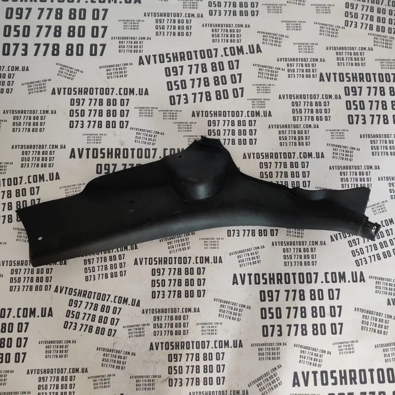 Накладка салону Mazda 3 BK (03-09) задня права OEM bp4k68761