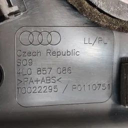 Накладка салону Audi Q7 4L (05-15) 3.6 права OEM 4L1857086 фото 3