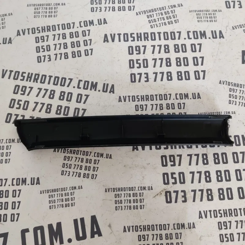 Накладка салону Lexus LS 430 передня права OEM 6767550010