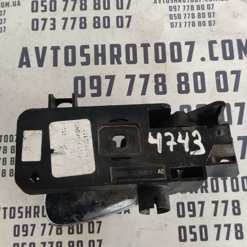 Ручка вн. Jaguar S-Type (99-08) передня ліва OEM XR8322601AD