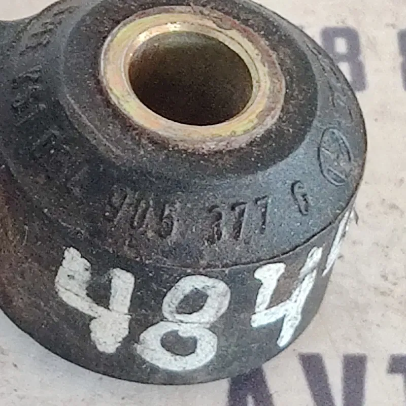 Датчик детонації Volkswagen Passat B5 (96-05) OEM 054905377G