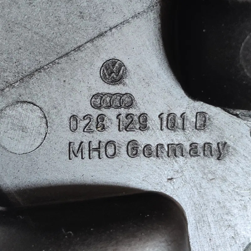 Клапан вакуумний Audi A4 B5 (94-01) OEM 028129101D