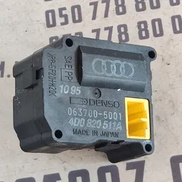 Двигун заслінки пічки Audi A8 D2 (94-02) OEM 4D0820511A