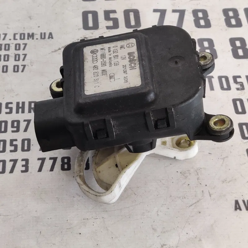 Двигун заслінки пічки Audi A6 C5 (97-05) OEM 4B2820511C