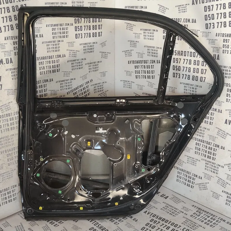 Двері Lexus LS 430 задня права OEM JTHBN36F940161250