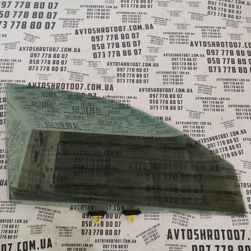 Скло дверей Mitsubishi Lancer 9 (03-08) переднє праве