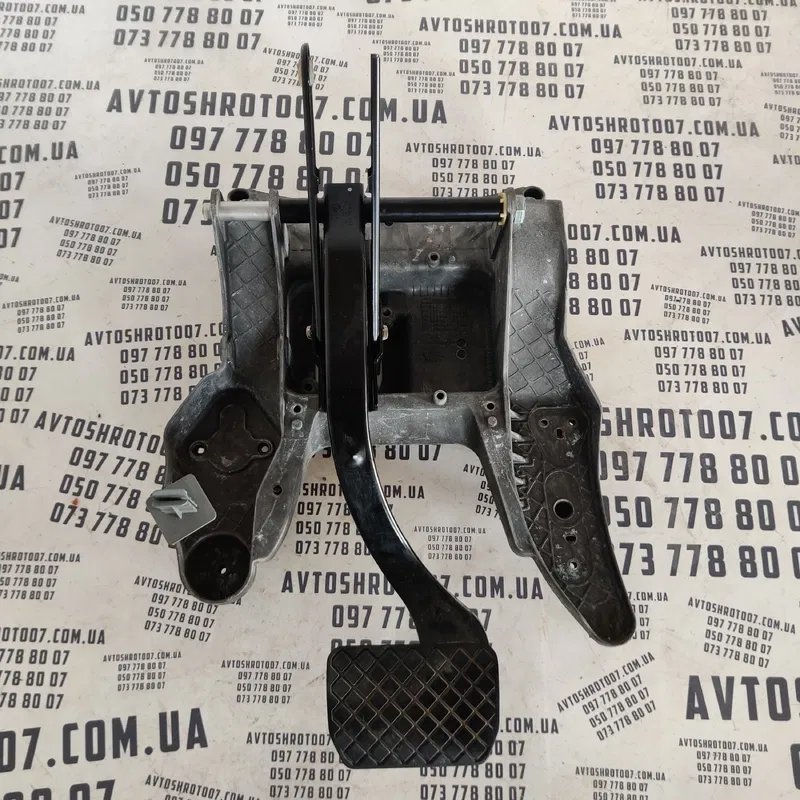 Педаль тормозу Audi Q7 4L (05-15) 3.6 Бензин OEM 8LA721051B