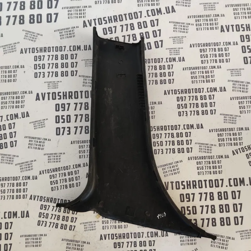 Накладка салону Mazda 3 BK (03-09) права OEM bp4k68220