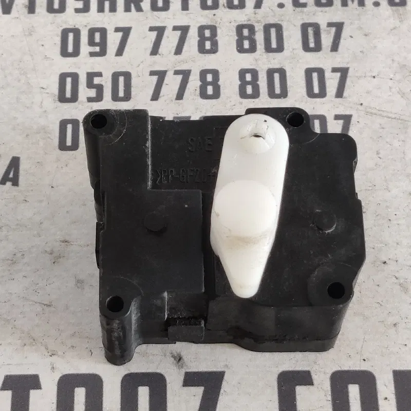 Двигун заслінки пічки Audi A8 D2 (94-02) OEM 4D0820511A