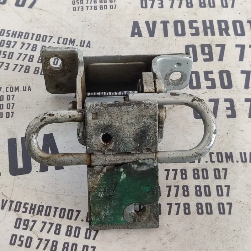 Дверна завіса Audi A4 B5 (94-01) задня ліва нижня 4A0833411A