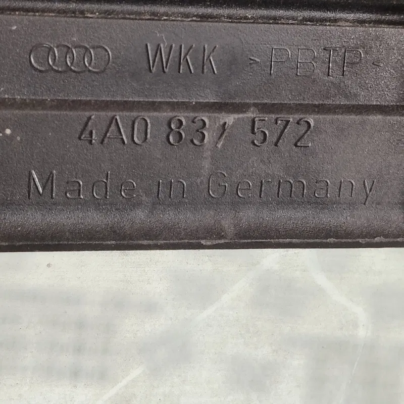 Скло дверей Audi 80 B3 (86-91) задня права OEM 4a0837572