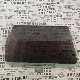 Скло дверей Volkswagen Passat B3 задня права OEM 357839571
