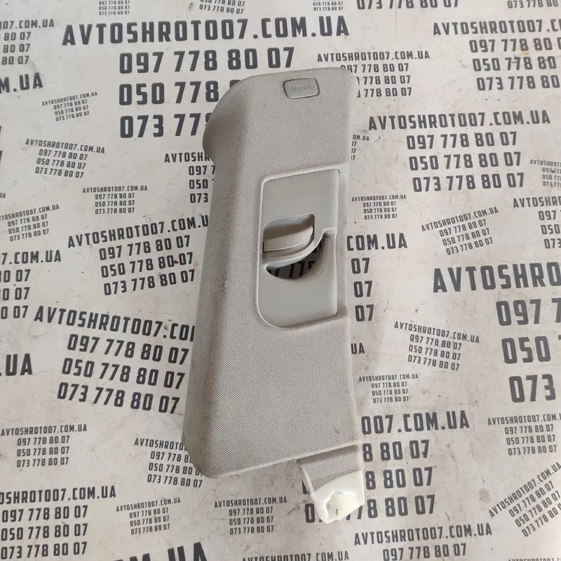 Накладка салону Audi Q7 (05-15) 3.6 задня ліва OEM 4L0867287