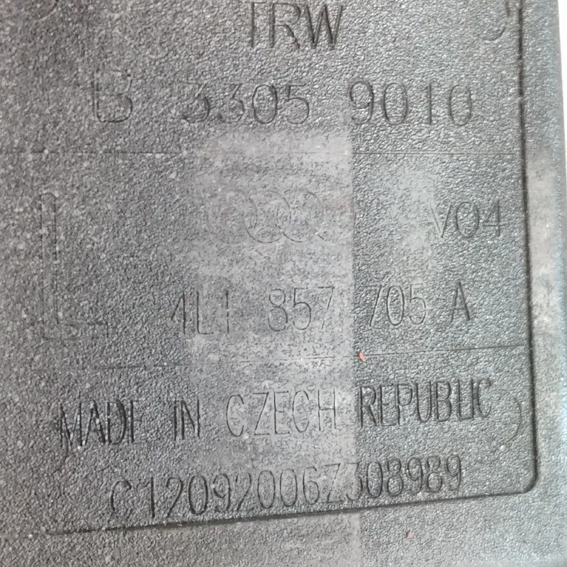 Ремінь безпеки Audi Q7 05-15 3.6 бенз пер лів OEM 4L1857705A
