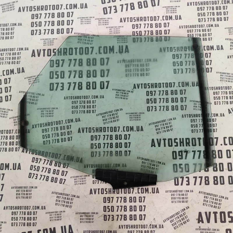 Скло дверей Audi 80 B3 (86-91) заднє праве OEM 893837572