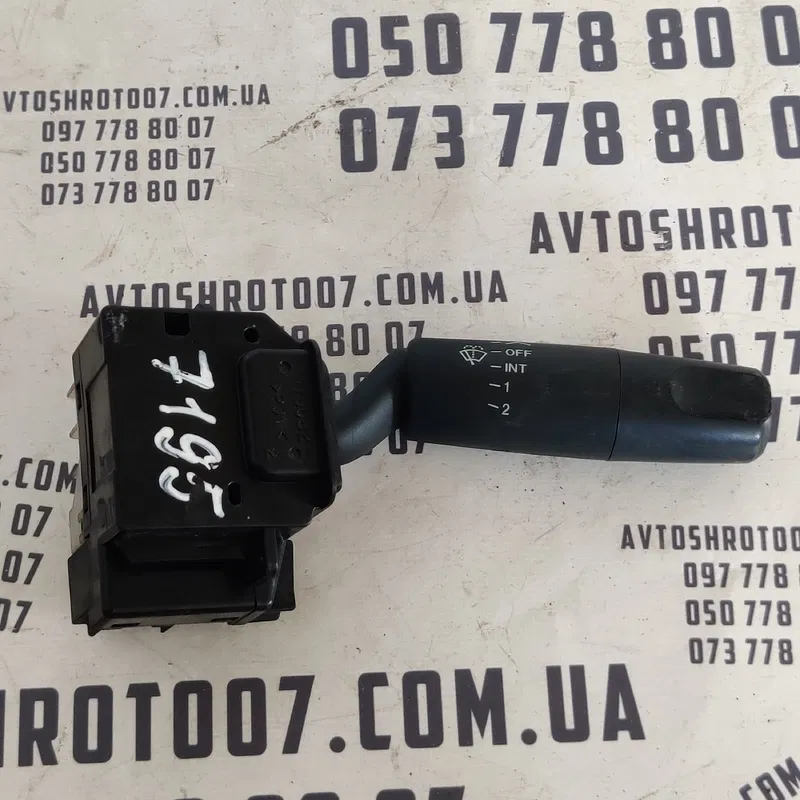 Перемикач підрульовий Mazda 3 BK (03-09) OEM 170682