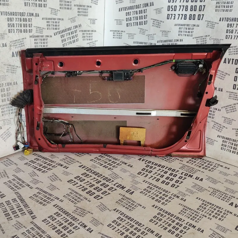 Двері Audi A4 B5 (94-01) передні праві OEM 8E0837343A
