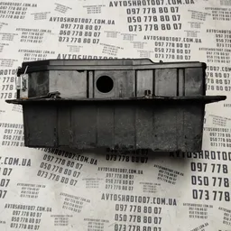 
Кришка акумулятора Audi Q7 4L 05-15 3.6 Бенз OEM 7l0864643b фото 3